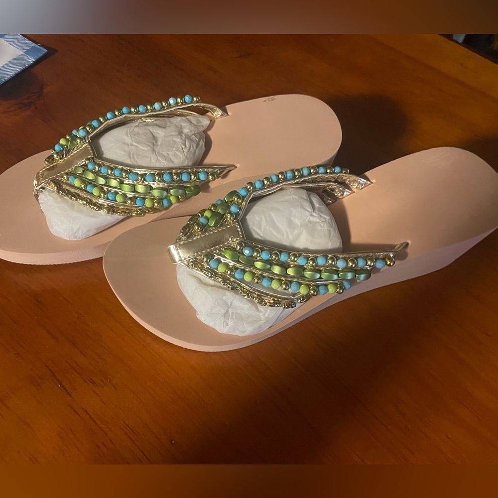 Avon Riviera Goddess Flip Flops💛💚🩵